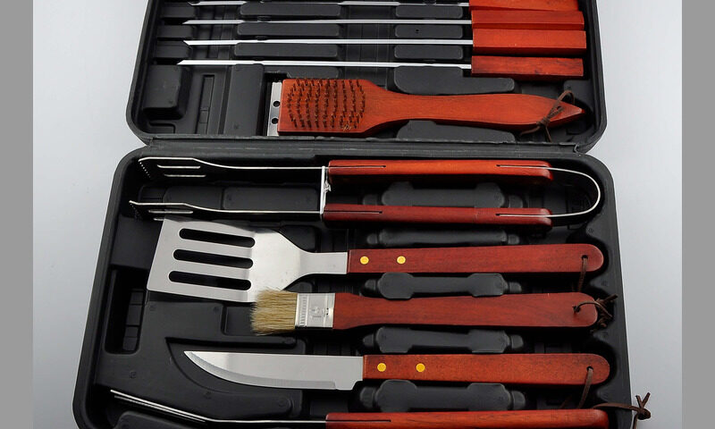BBQ BRUSH PLASTIC TOOL BOX